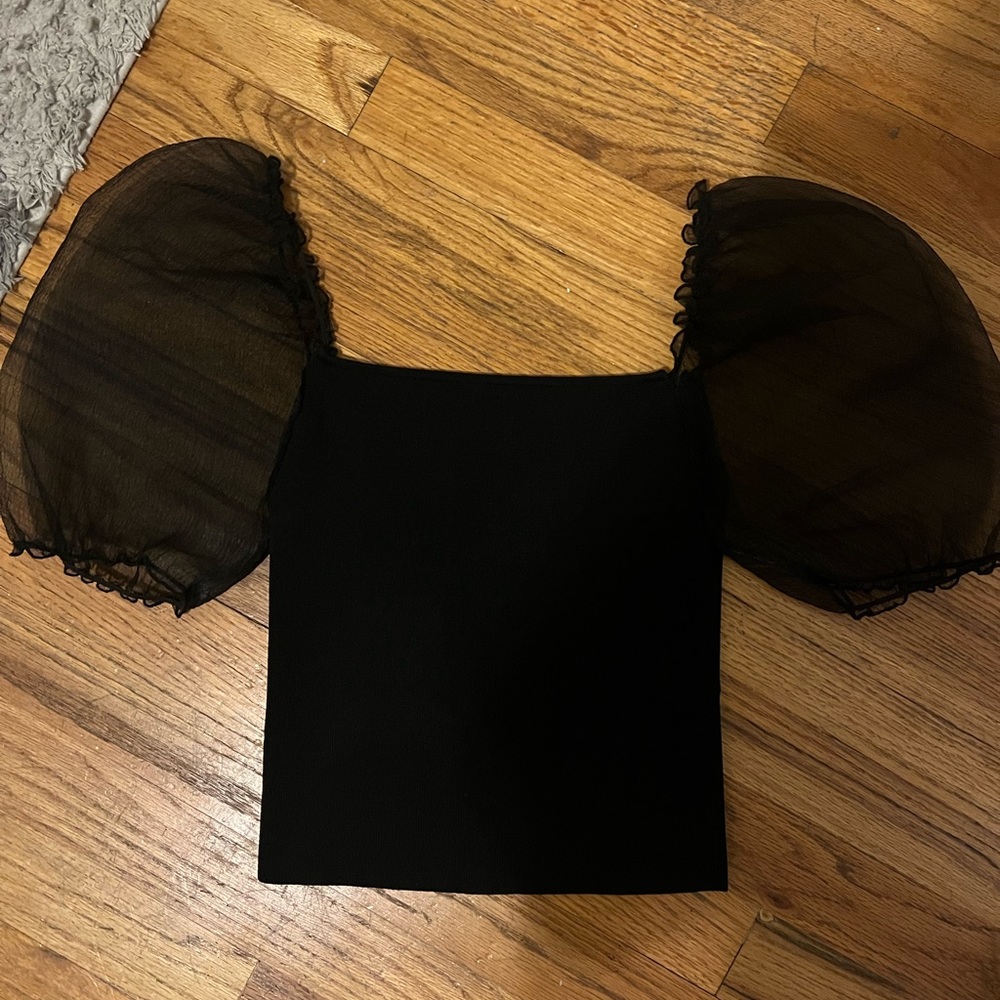 ZARA PUFF SLEEVE TOP